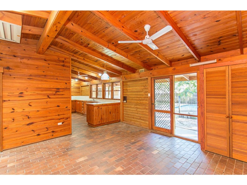 6 Bourke Street, Blacks Beach QLD 4740