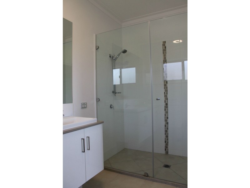 18 Vaucluse Crescent, East Mackay QLD 4740