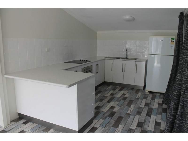 33 Shakespeare Street, East Mackay QLD 4740