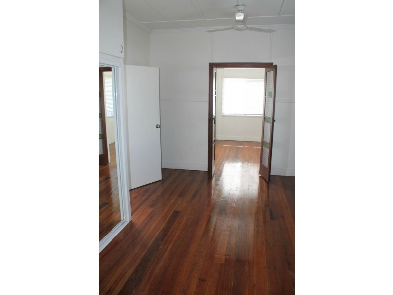 33 Shakespeare Street, East Mackay QLD 4740