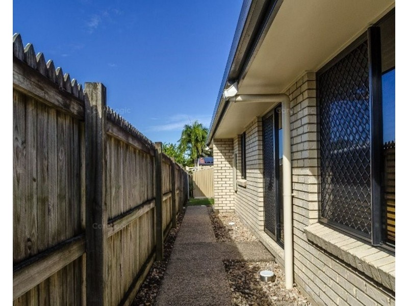 25 Meadow Street North, Mackay QLD 4740