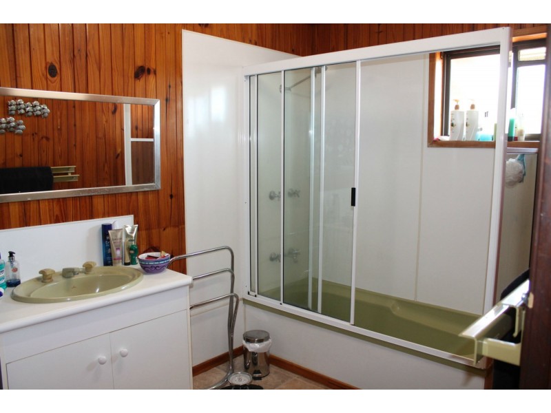 5 Bourke Street, Blacks Beach QLD 4740