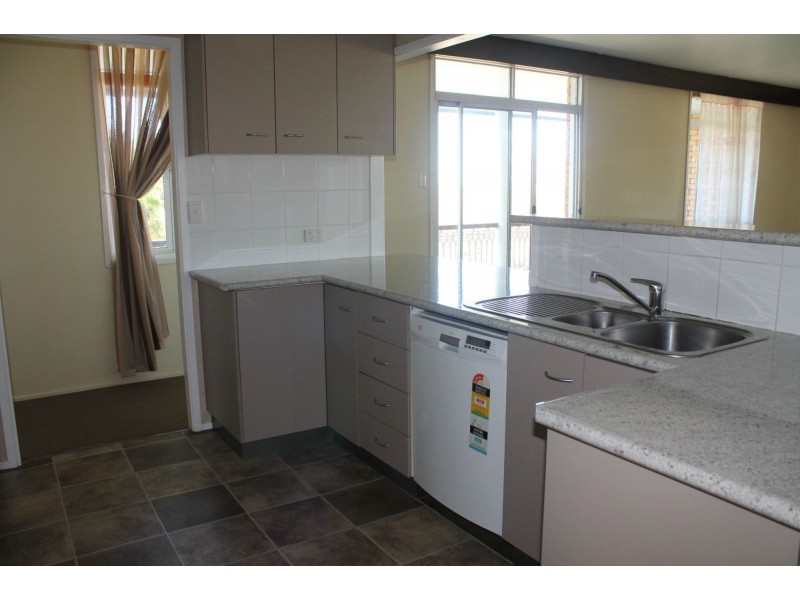 2A James Croker Drive, Mount Pleasant QLD 4740