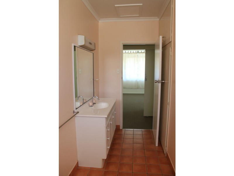 2A James Croker Drive, Mount Pleasant QLD 4740