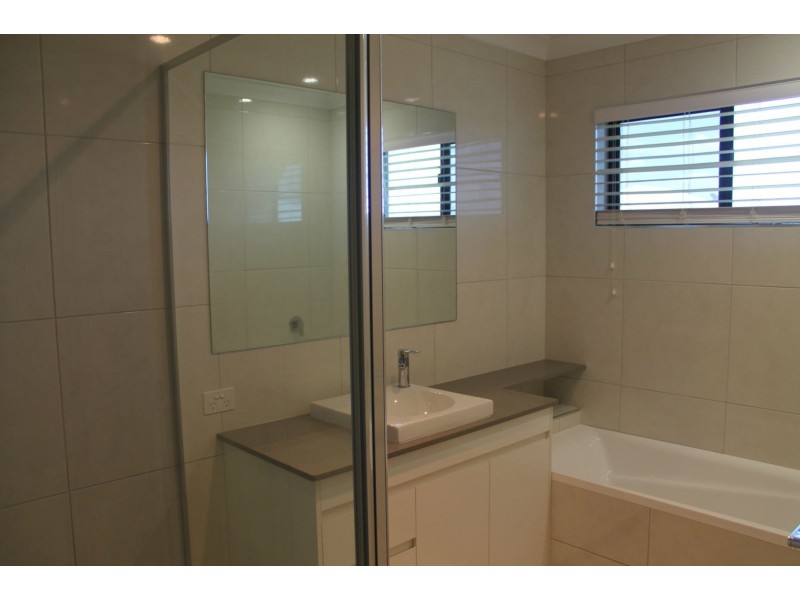 6 Froghollow Drive, Ooralea QLD 4740