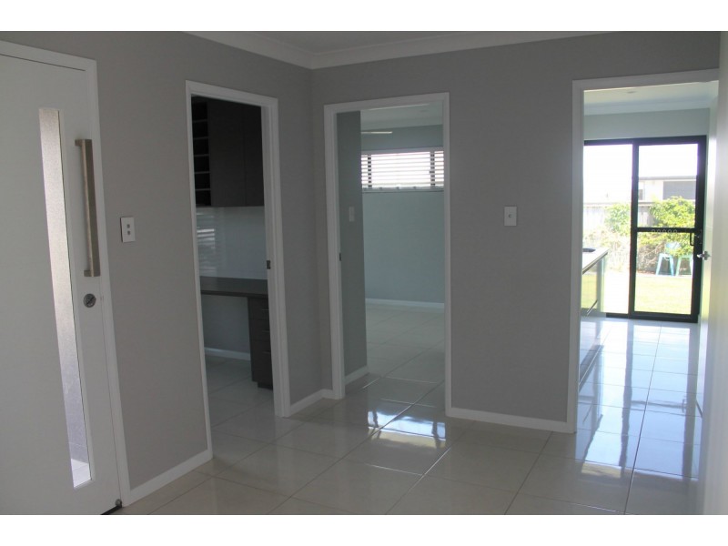 6 Froghollow Drive, Ooralea QLD 4740