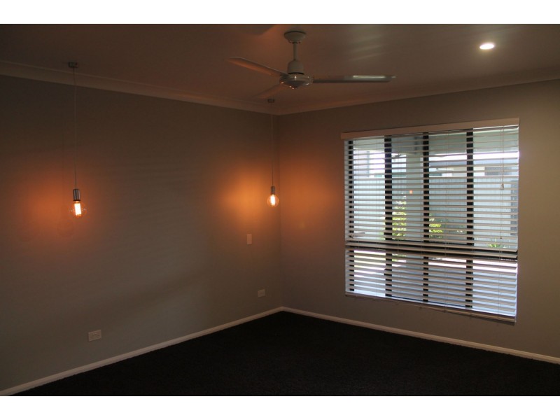 6 Froghollow Drive, Ooralea QLD 4740