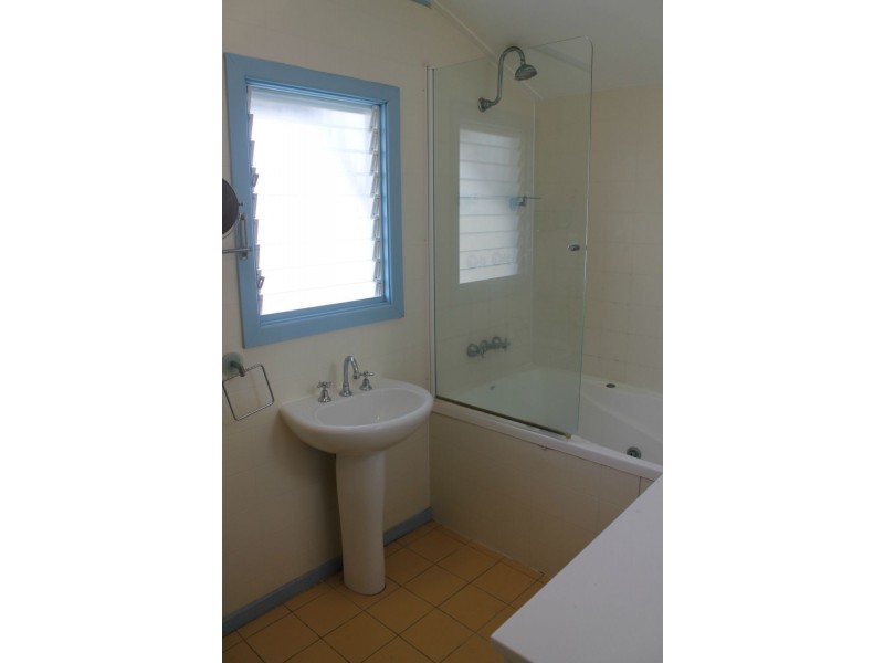 31 Wardrop Street, West Mackay QLD 4740