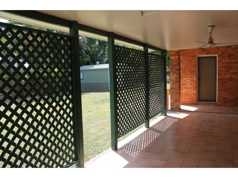 8 Barton Street, West Mackay QLD 4740