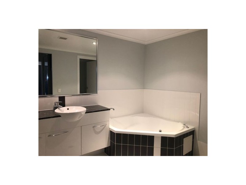 32/1-7 Breakwater Access Road, Mackay Harbour QLD 4740