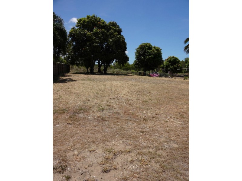 5 Preston Street, Slade Point QLD 4740