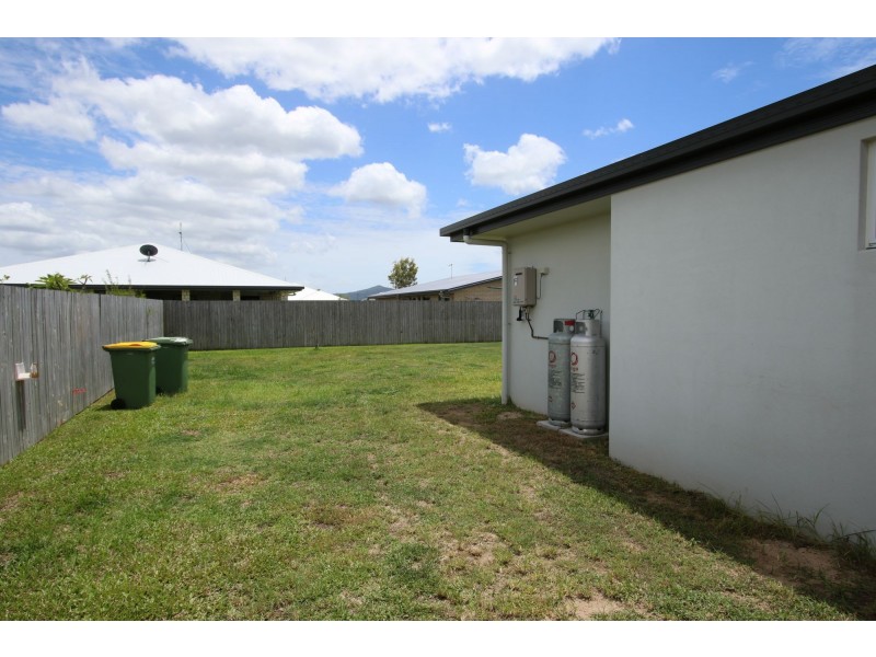 14 Amelia Drive, Mirani QLD 4754