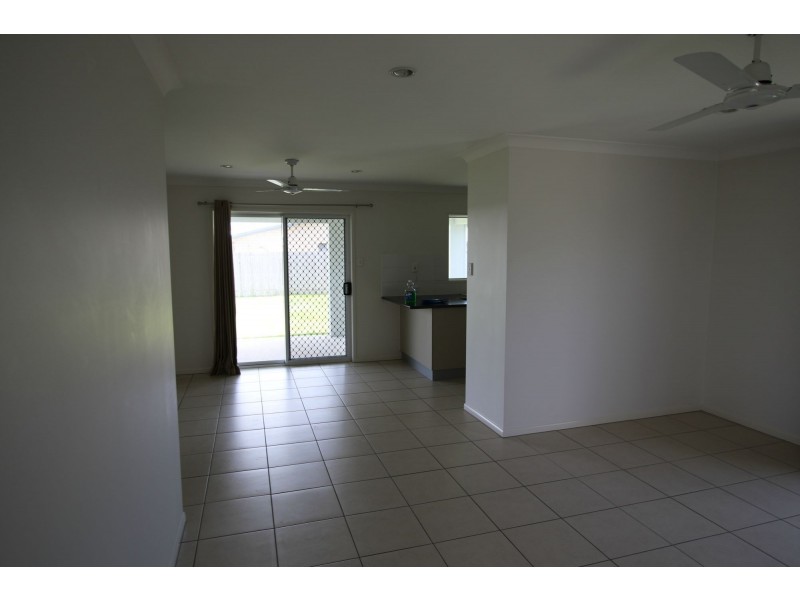14 Amelia Drive, Mirani QLD 4754
