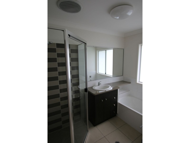 14 Amelia Drive, Mirani QLD 4754