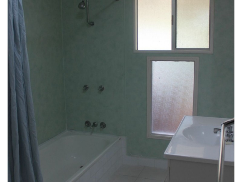 14 Nott Street, East Mackay QLD 4740