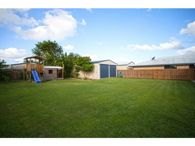 4 Bradco Avenue, Ooralea QLD 4740