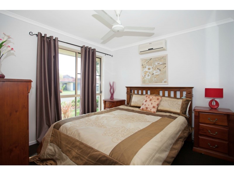 4 Bradco Avenue, Ooralea QLD 4740