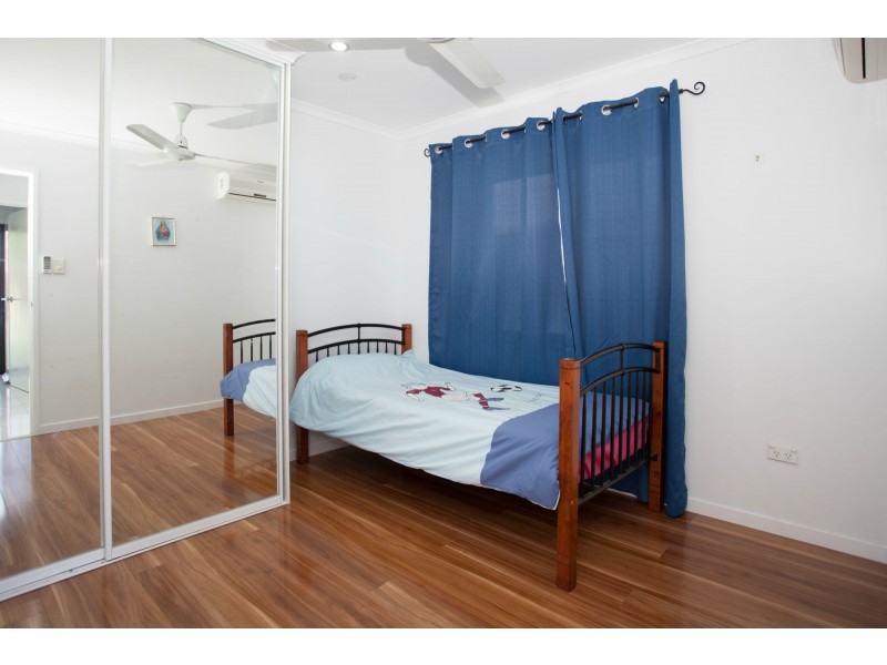 4 Bradco Avenue, Ooralea QLD 4740