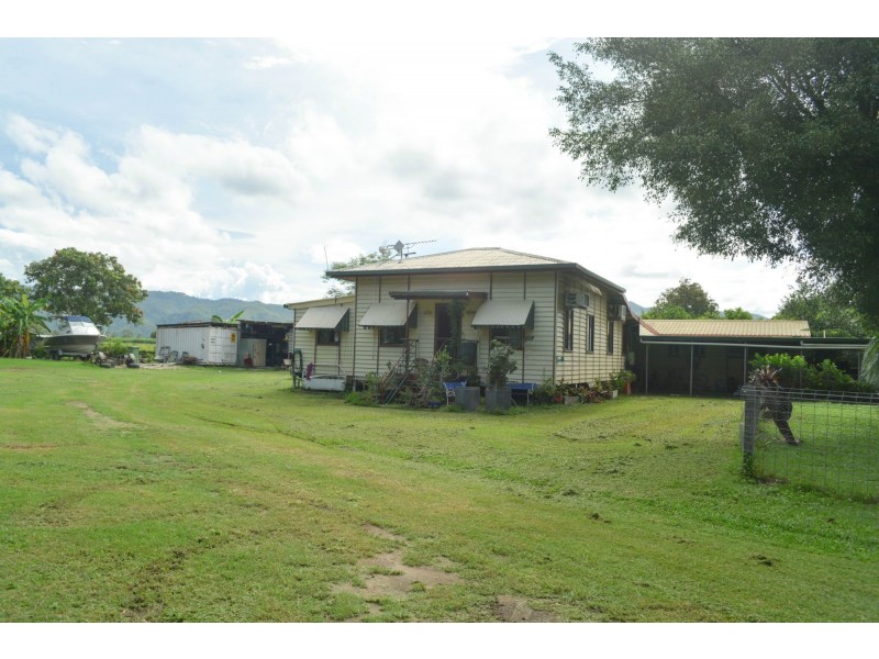 247 Oakenden-Sarina Road, Oakenden QLD 4741