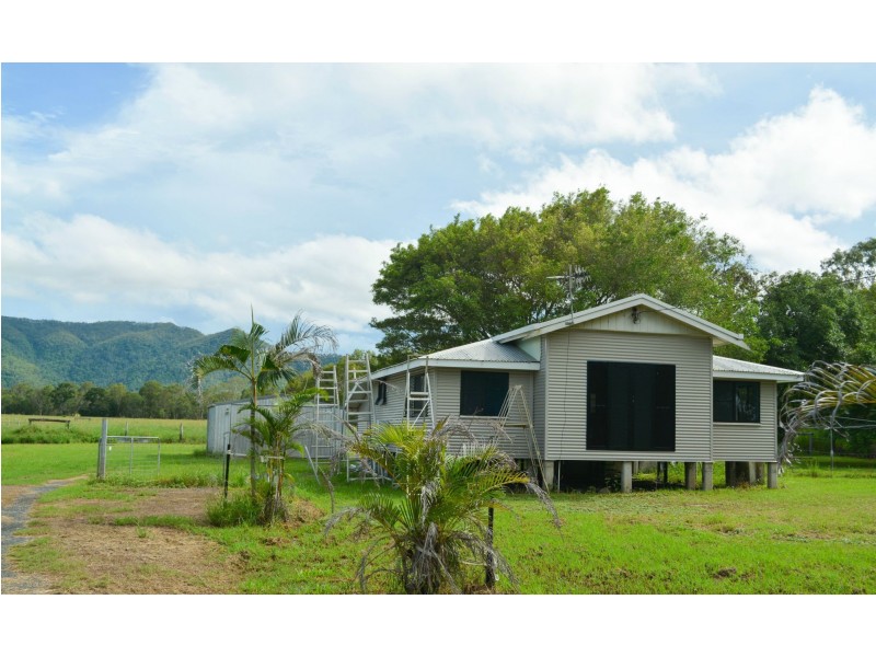 247 Oakenden-Sarina Road, Oakenden QLD 4741
