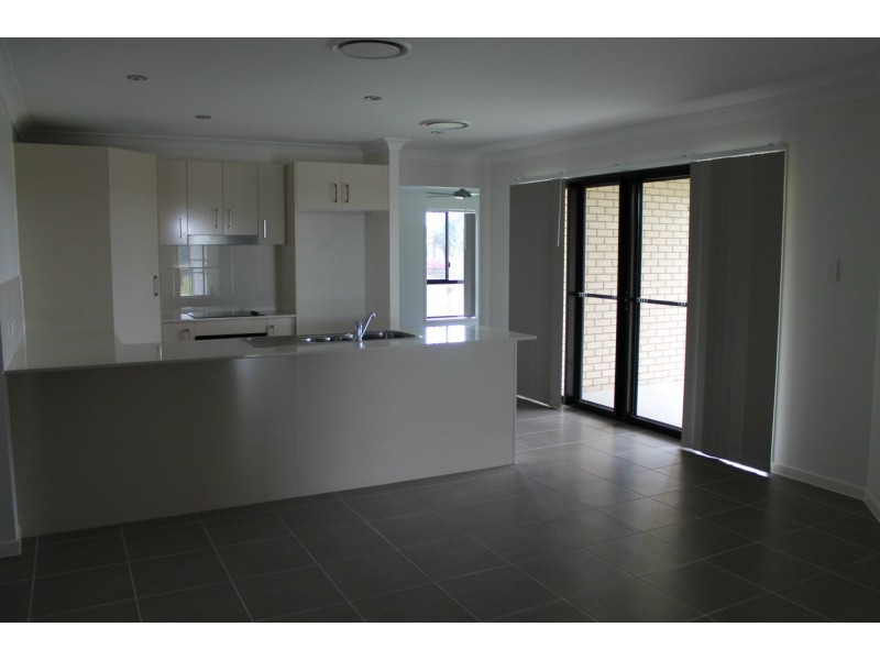 18 Burge Court, Glenella QLD 4740