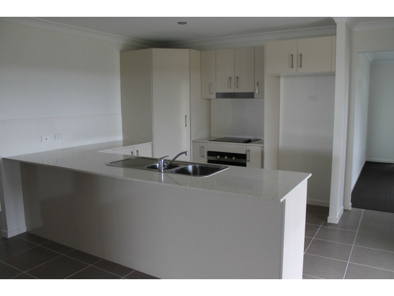 18 Burge Court, Glenella QLD 4740