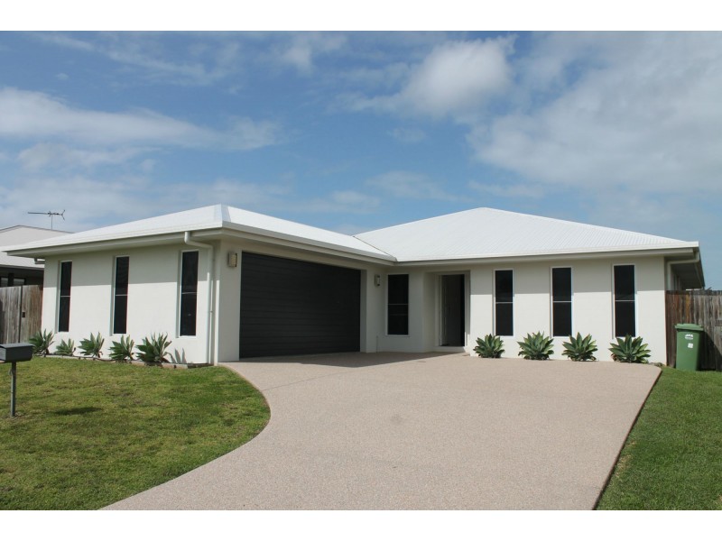 48 Dickens Avenue, Ooralea QLD 4740