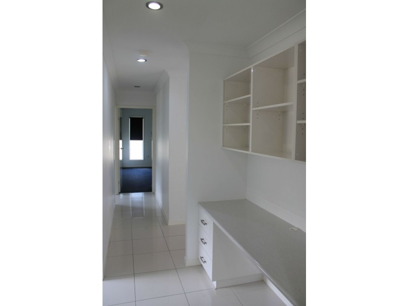 48 Dickens Avenue, Ooralea QLD 4740