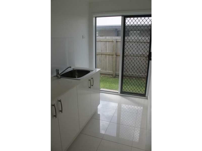 48 Dickens Avenue, Ooralea QLD 4740