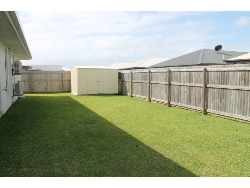 48 Dickens Avenue, Ooralea QLD 4740