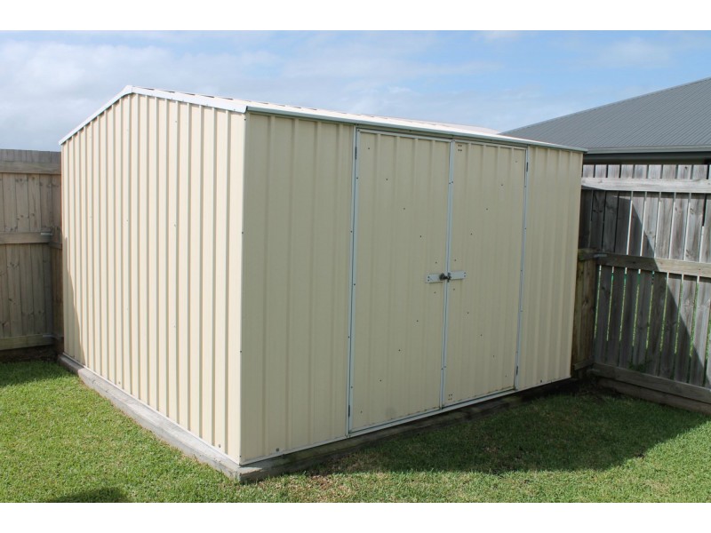 48 Dickens Avenue, Ooralea QLD 4740