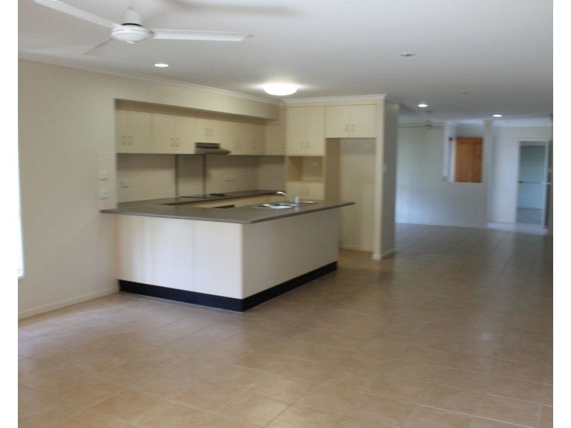 7 Jessie Court, Walkerston QLD 4751