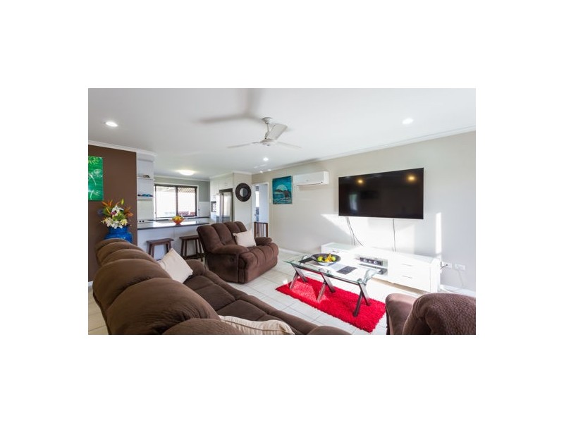 9 Lilian Avenue, Eimeo QLD 4740