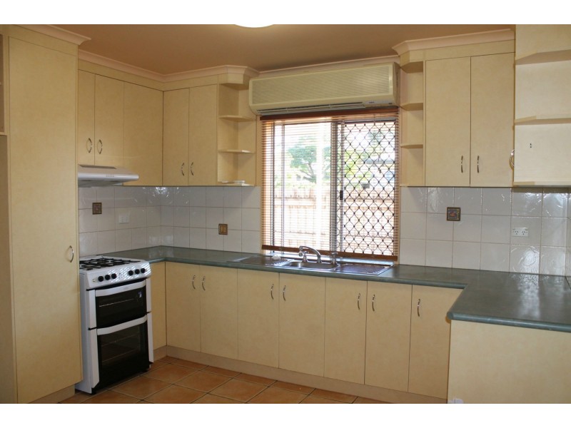 25 Leslie Street, Andergrove QLD 4740