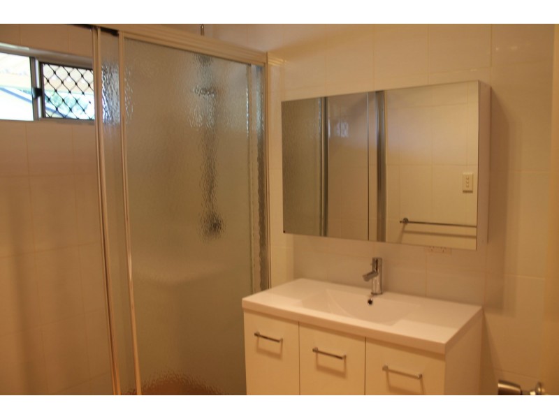 25 Leslie Street, Andergrove QLD 4740