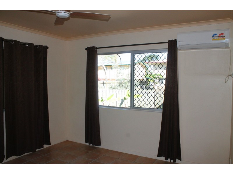 25 Leslie Street, Andergrove QLD 4740