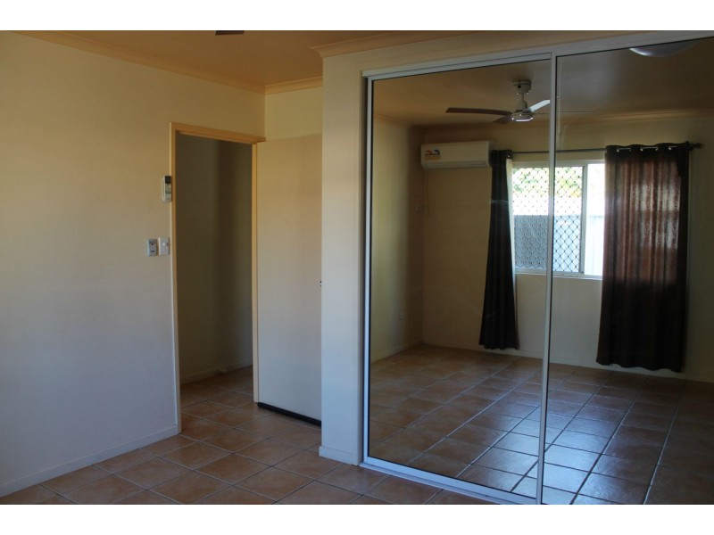 25 Leslie Street, Andergrove QLD 4740