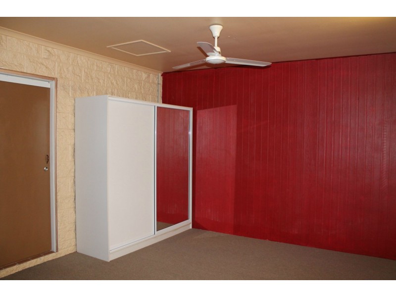 25 Leslie Street, Andergrove QLD 4740