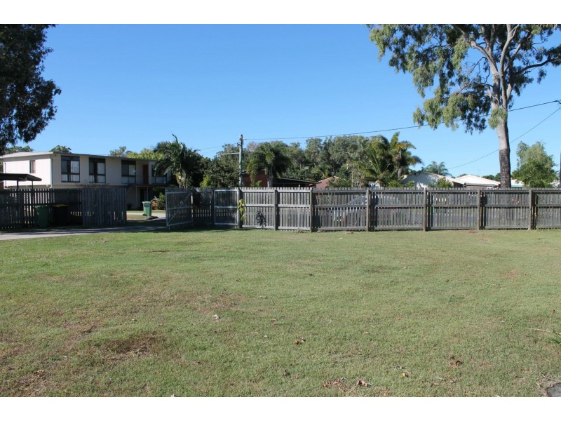 25 Leslie Street, Andergrove QLD 4740