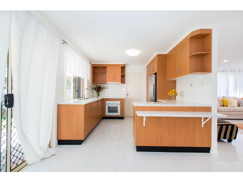 11 Lois Street, Mount Pleasant QLD 4740