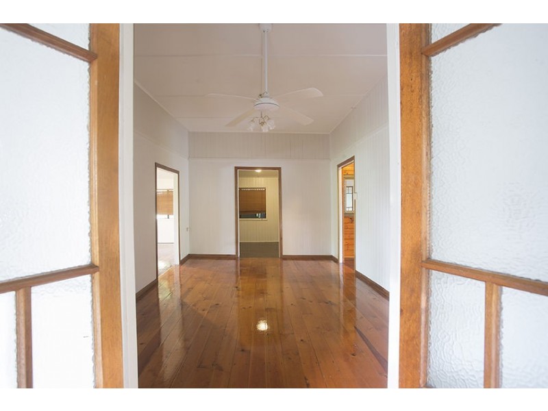 2 Taylor Street, West Mackay QLD 4740