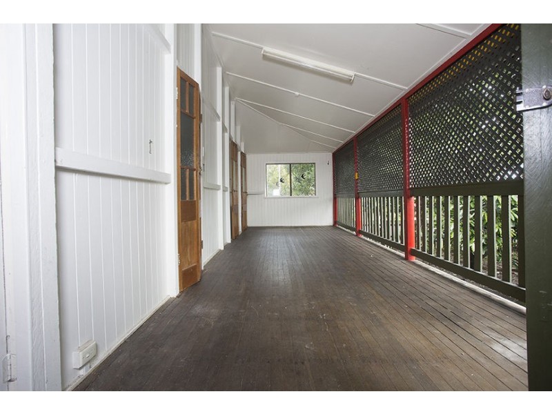 2 Taylor Street, West Mackay QLD 4740