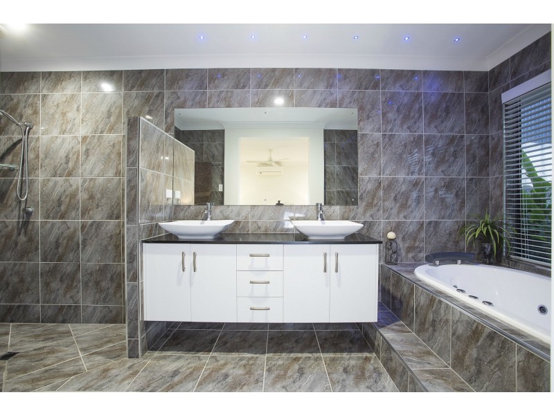 1 Emma Drive, Richmond QLD 4740