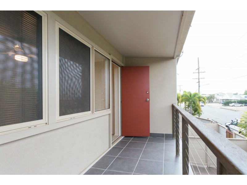 2/115 Evan Street, South Mackay QLD 4740