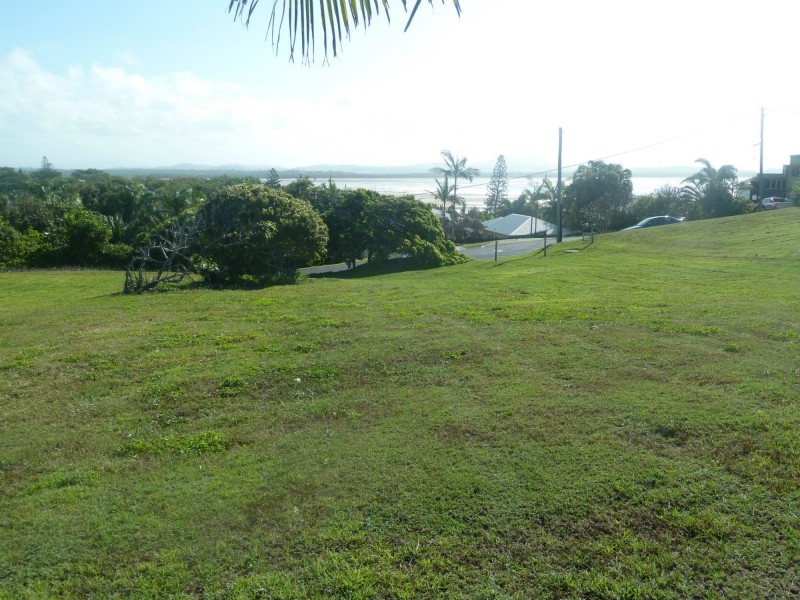 12 Albatross Street, Slade Point QLD 4740