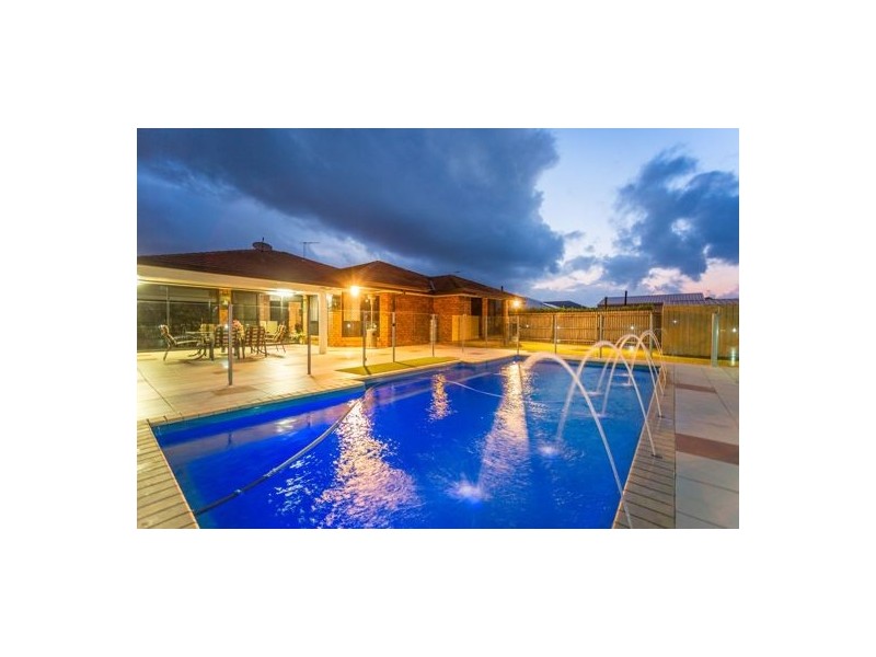 107 Victor Avenue, Glenella QLD 4740