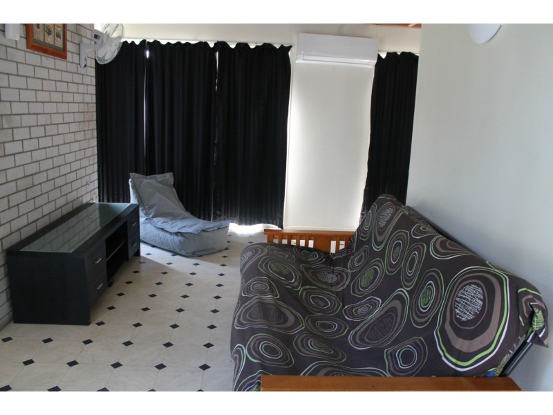 1/6 East Gordon Street, Mackay QLD 4740