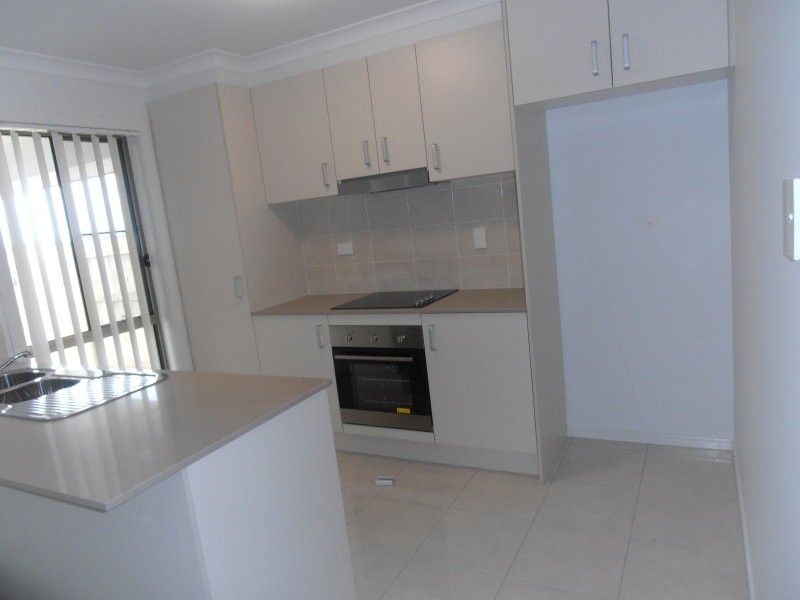 2/57 Superior Boulevard, Andergrove QLD 4740