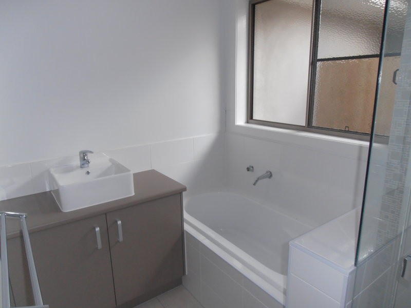 2/57 Superior Boulevard, Andergrove QLD 4740