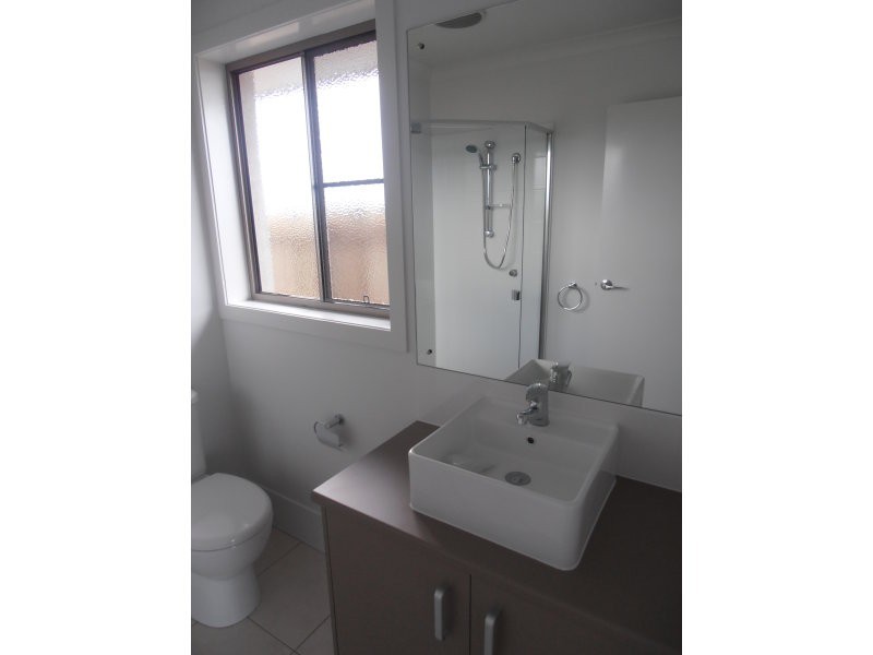 2/57 Superior Boulevard, Andergrove QLD 4740
